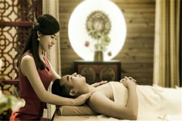兄弟请我上海崇明区休闲泰式足疗男士会所,每种服务让人意想不到