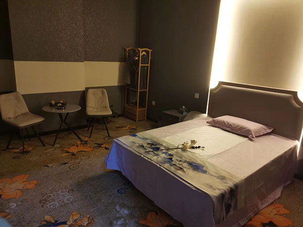 兄弟带我去体验了甘肃油压按摩(甘肃足疗店哪家好)